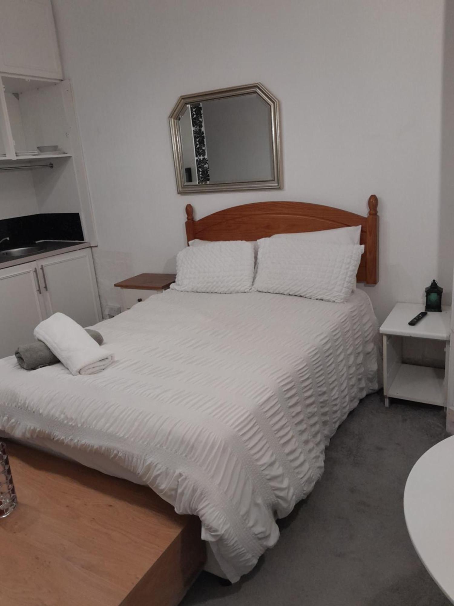 Large Room Near Singleton Hospital Ensuite R6 Swansea Exterior foto
