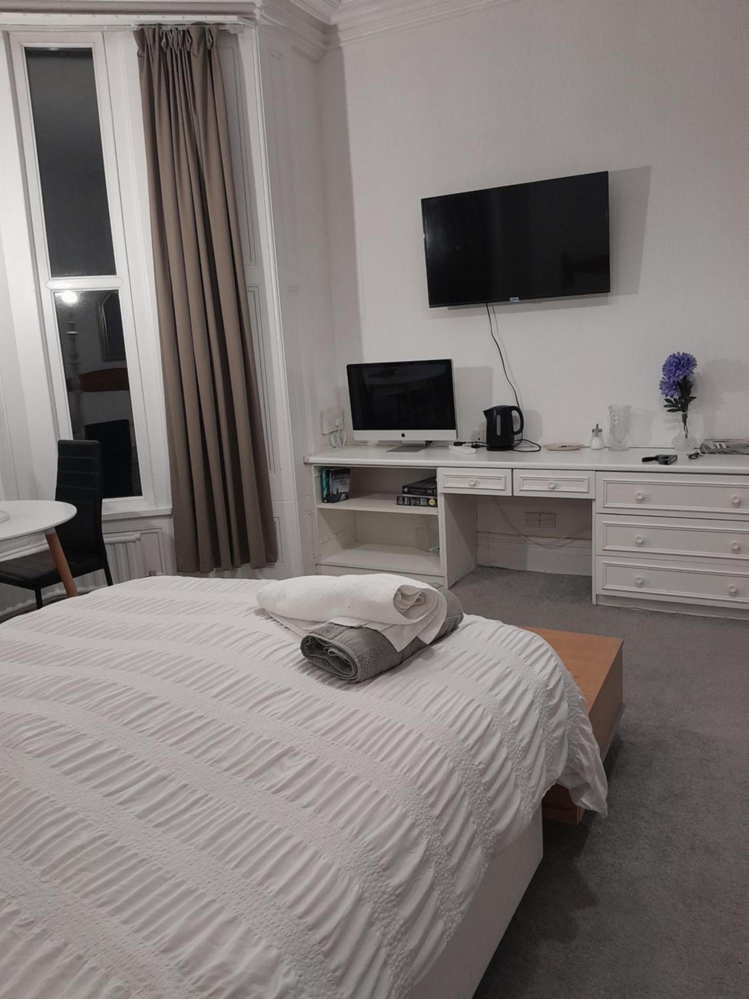 Large Room Near Singleton Hospital Ensuite R6 Swansea Exterior foto